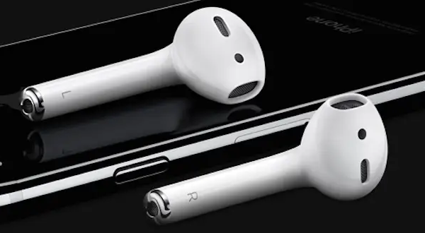 All the New AirPods Features Coming in iOS 26